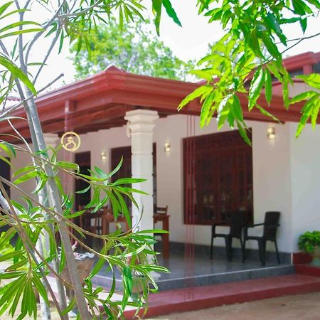 Wijesiri Family Guest House Sigirîya Extérieur photo