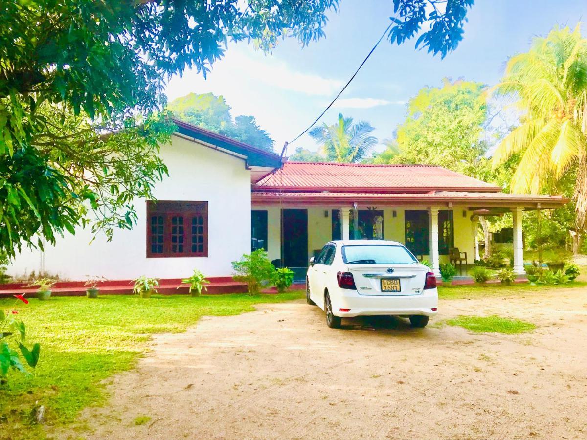 Wijesiri Family Guest House Sigirîya Extérieur photo