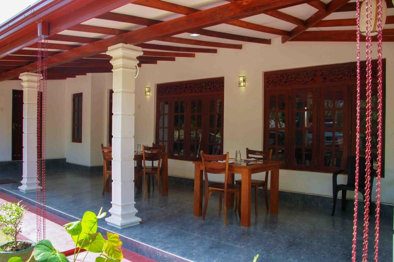 Wijesiri Family Guest House Sigirîya Extérieur photo